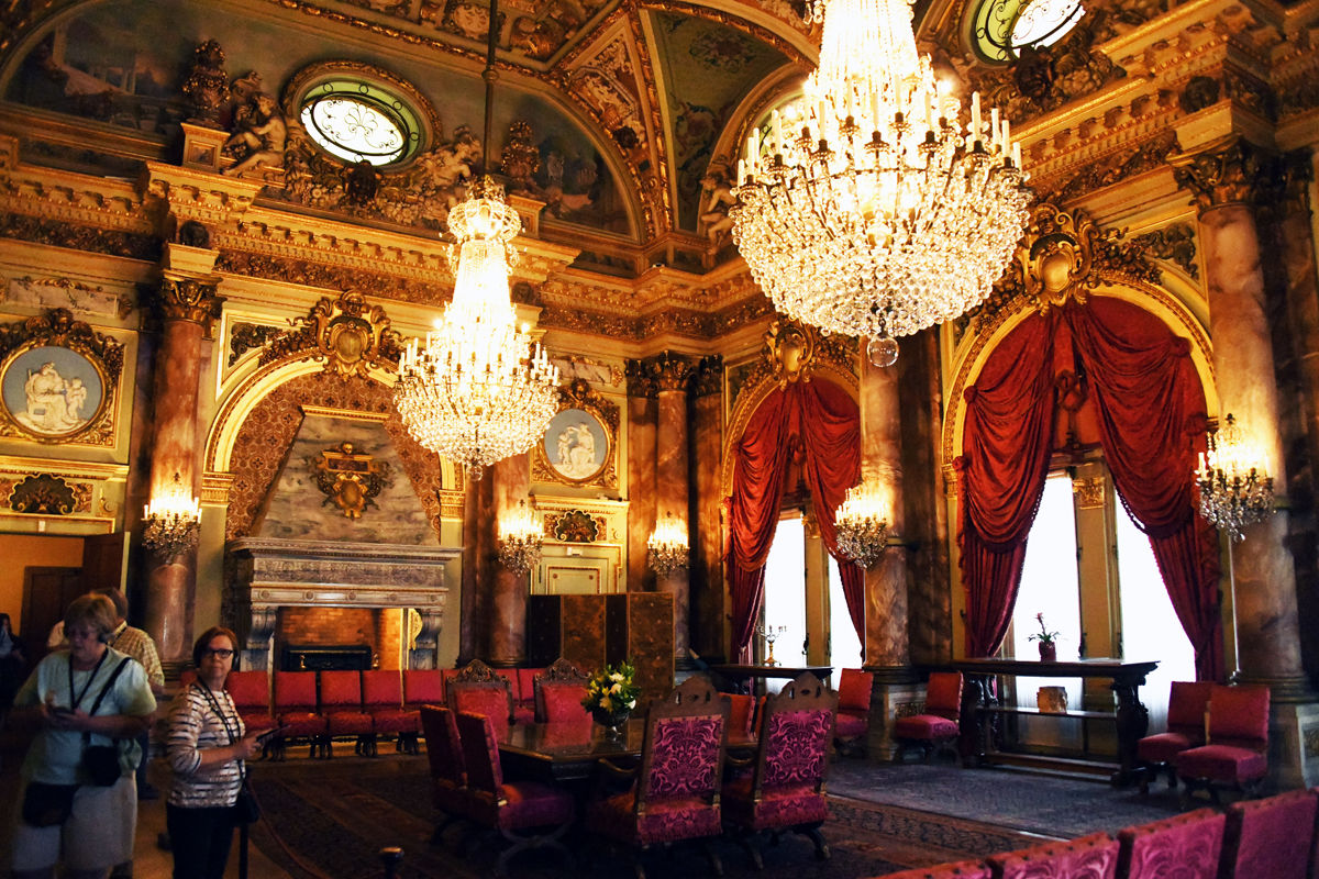 274 The rooms at Breakers Mansion are lavishly decorated..jpg